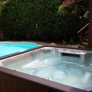Idei de instalare jacuzzi exterior in gradina jacuzzi-exterior